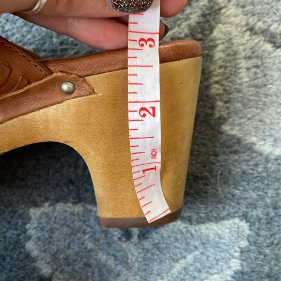 UGG Leather Clogs Size 7 - Picture 9 of 9